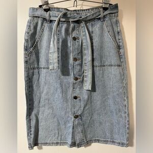 NWT Main Street Exchange Button Front Skirt